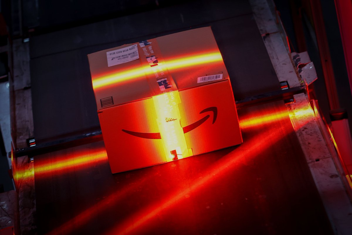 Dead Roombas, stranded packages and delayed exams: How the AWS outage wreaked havoc across the U.S. (CNBC) #Technology #InTheNews https://t.co/6pOMjMlswz https://t.co/KwiAsN69EN