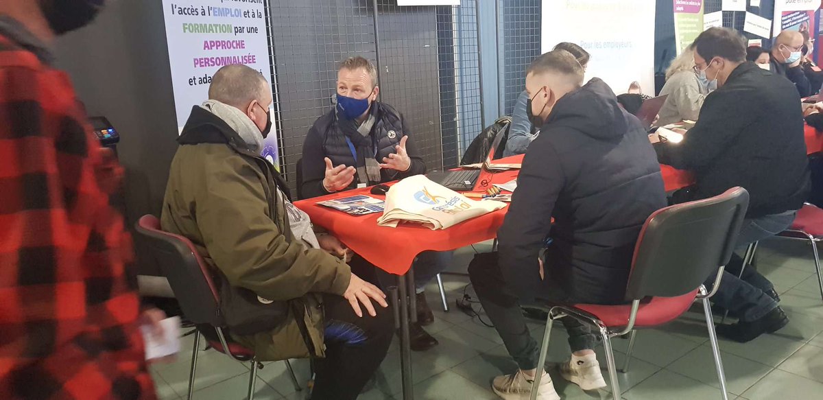 CambresisEmploi's tweet photo. C'est parti pour cette 2ème journée au #Forum  #formation/Boite à jobs à @VilleDeCaudry  ! Les stands du #PLIE, du #ProchInfoFormation, du #ProchEmploi entreprises, et de la #MDE vous attendent nombreux ! https://t.co/mfZnSr9u7M