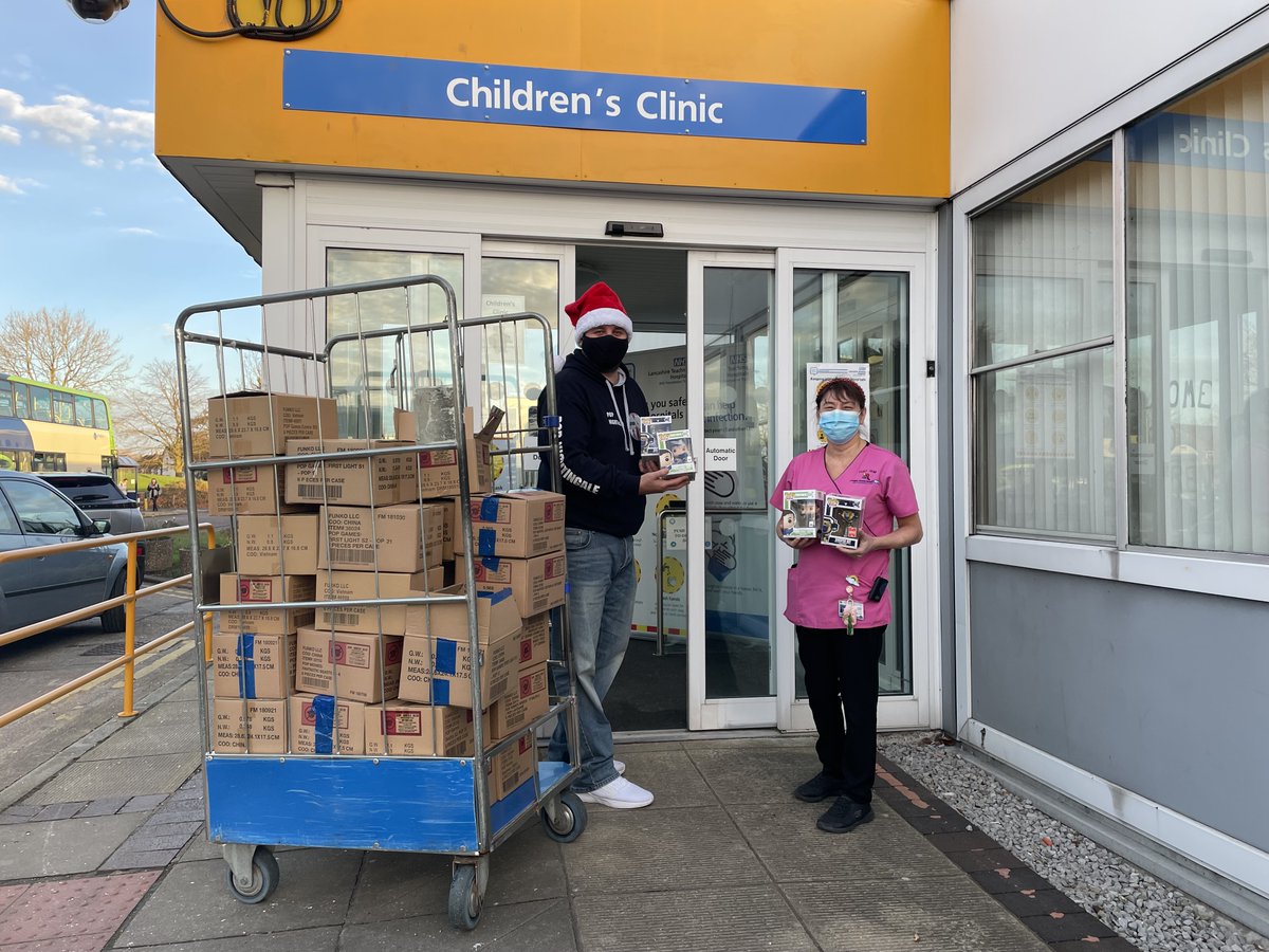 LancHospCharity's tweet photo. We've received an extremely generous donation of HUNDREDS of toys from @PopNightingale for children being cared for across @LancsHospitals  Children's Services.
To Paul &amp; his team, we 'd like to say a BIG THANK YOU, we're blown away by your kindness &amp; generosity. 😊🎁🧡
#thankyou https://t.co/AI7KkZCZVe