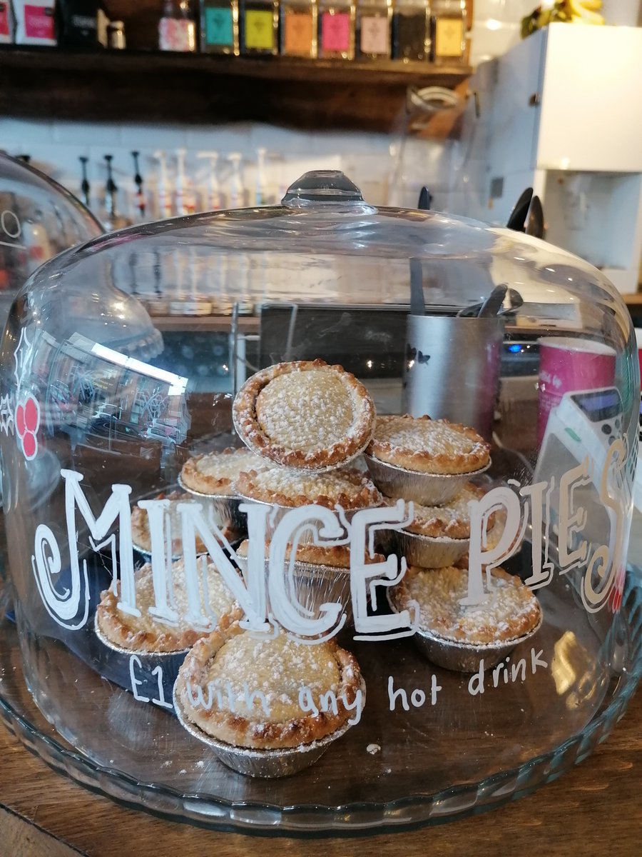 Foxes Cafe Lounge tweet media