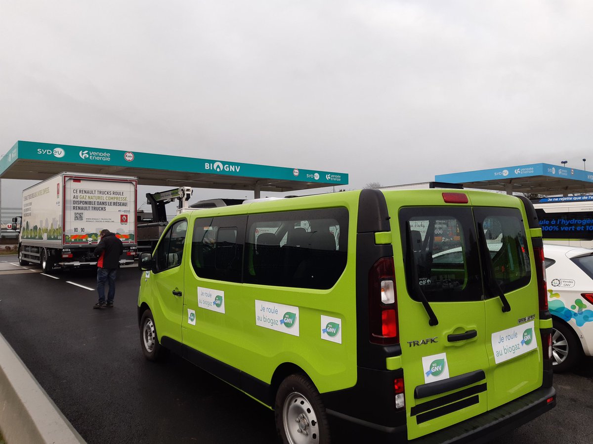 Myriam Descharmes tweet media