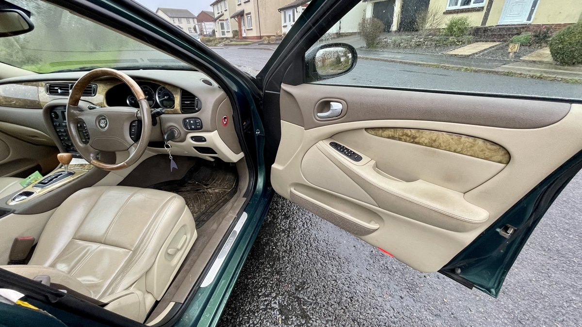 notnarb77's tweet photo. I have been tasked with selling my late stepfathers #sType #Jaguar. Such a beautiful motor and drives like an armchair. Yet the value is a pittance. Does anyone fancy a weekend toy? 2005 2.7d V6 #CarForSale #Torbay https://t.co/u6TSd9OKAG