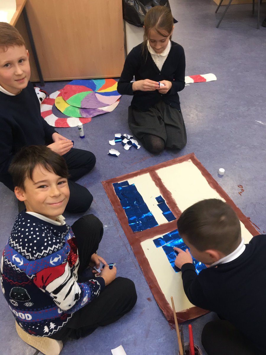 P4 elves are very busy 🎄