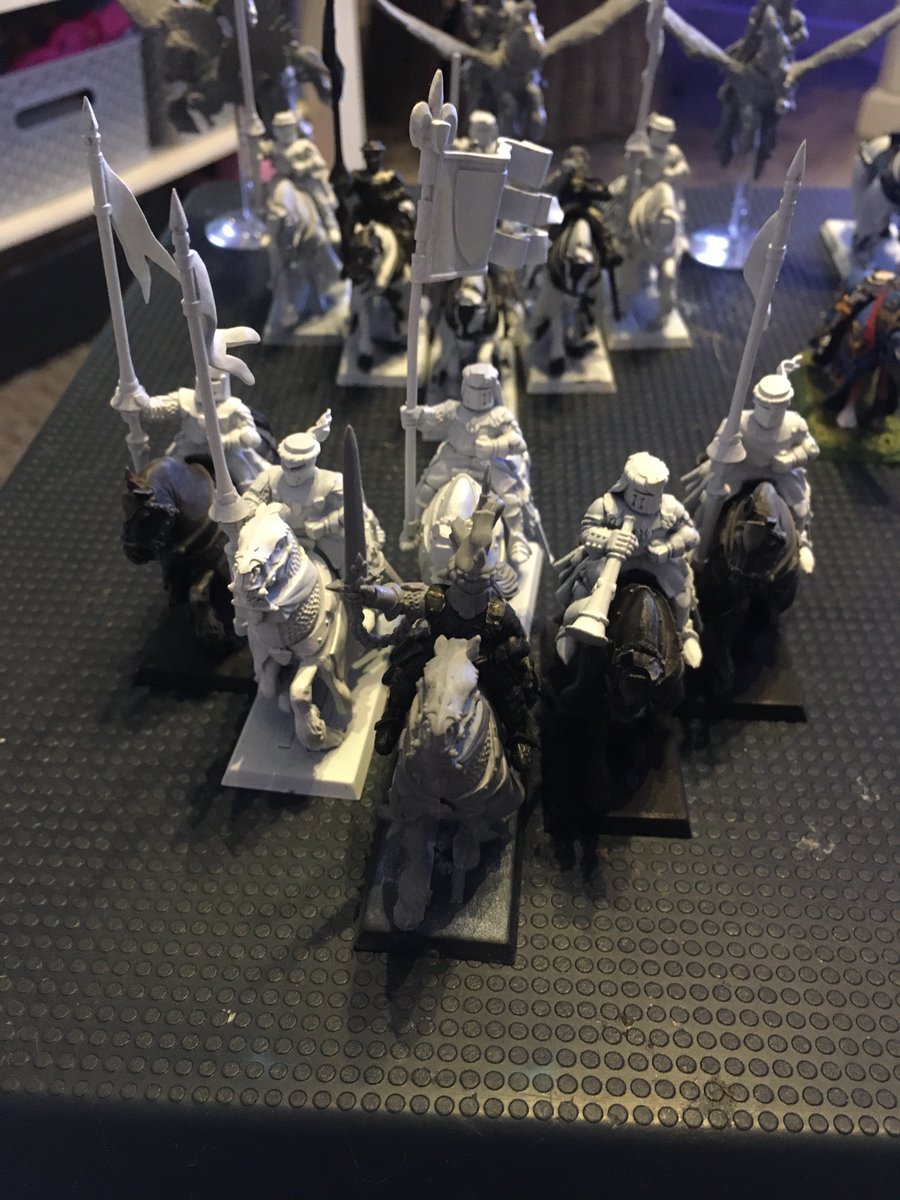 Pwombat's tweet image. @manticgames, after a fair amount of research on multi basing, I have to ask the game gods directly, is this an acceptable way to base my cavalry? As it is the most historicaly accurate representation (and coolest) #kingsofwar #multibase