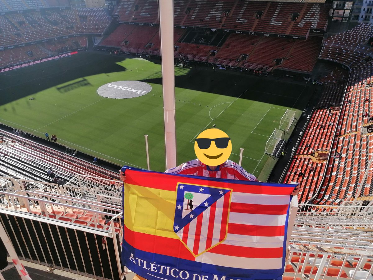g_a1903's tweet photo. La distancia nunca fue un problema, y mucho menos si es para estar contigo @atleti. Valencia, Cádiz y Oporto son rojiblancas!! 🔴⚪ https://t.co/nshRnij23z