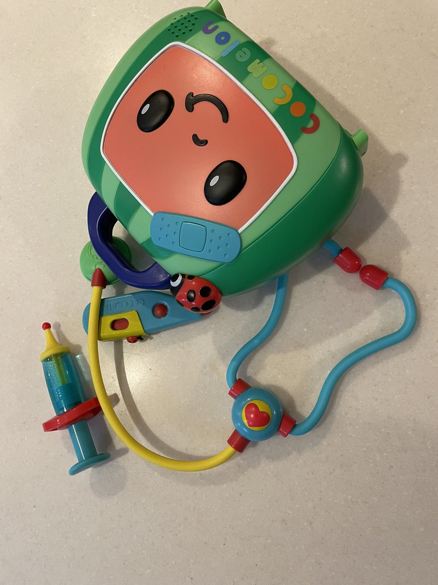 For a birthday present my daughter received this (cute) Cocomelon doctor set, which included a syringe. Working on non-invasive drug delivery, I’m not sure I fully approve 🤔
