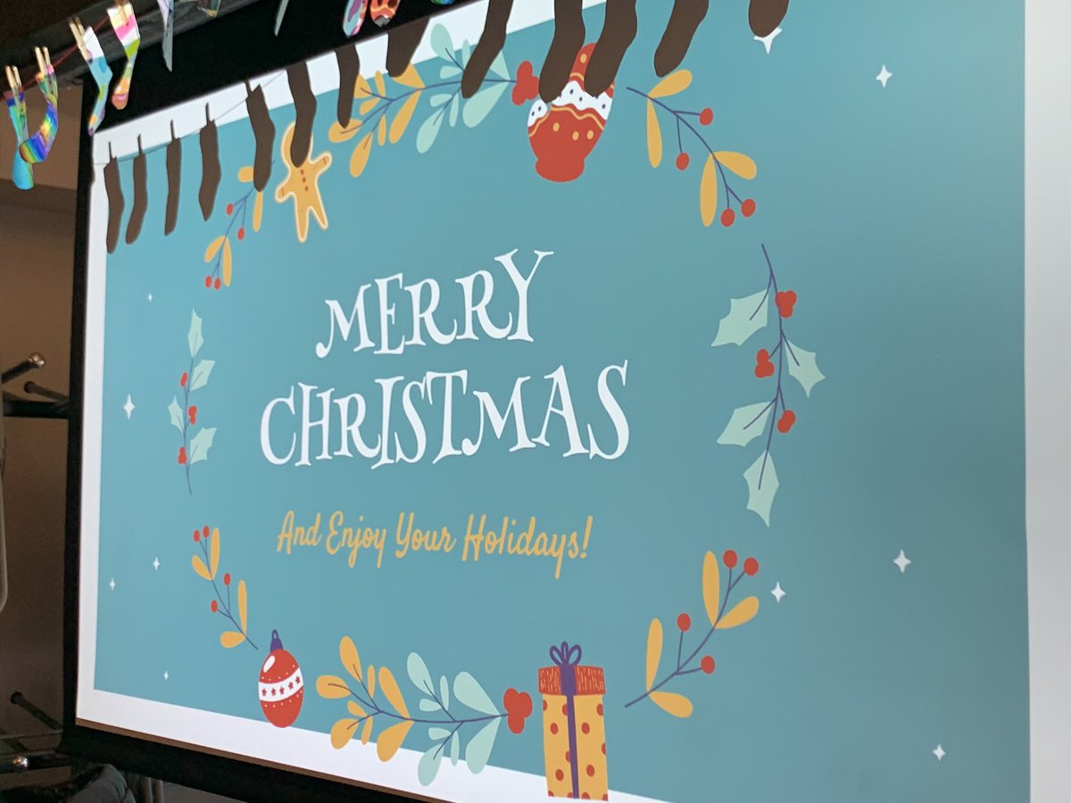 Wonderful to see our #SJCR8 pupils performing this morning. Happy Christmas, everyone! 🎄🎶❤️<a href="/SJC_Juniors/">The Junior School | St John's College, Cardiff</a>