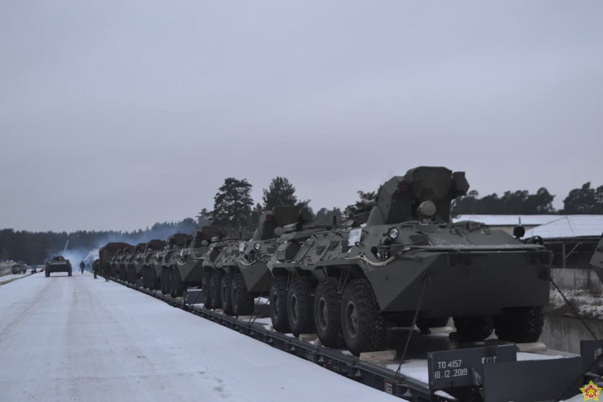 MercuryStrat's tweet photo. 6th Separate Guards Mechanized Brigade arrived in the #Grodno from #Russia. This is approx. 15km from the #Poland border.
#Belarus #belaruspolandborder #NATO #CSTO #EU #Europe #russian #vladimerputin https://t.co/Le9bHUQ66B