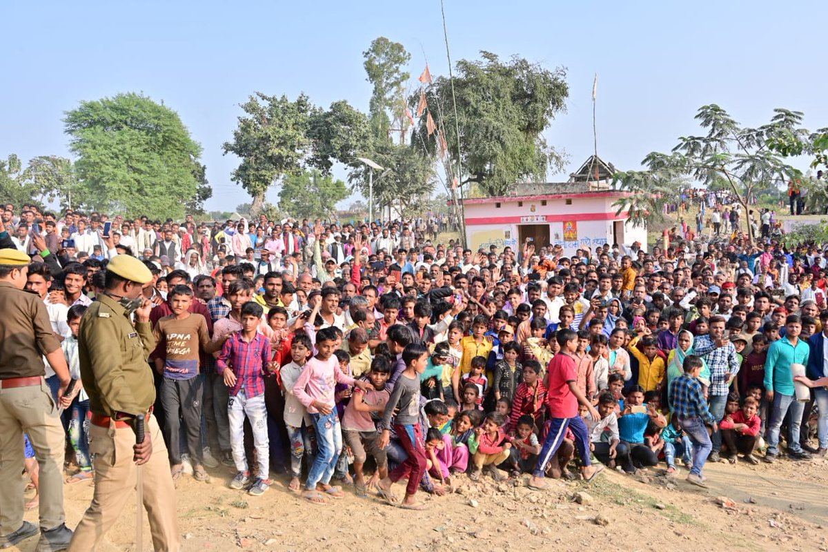 "सिंचाई एवं जल संसाधन विभाग" द्वारा श्रावस्ती में निर्मित राप्ती बैराज का स्थलीय निरीक्षण माननीय मुख्यमंत्री श्री <a href="/myogiadityanath/">Yogi Adityanath</a> जी ने किया एवं पत्रकार बंधुओ से भी वार्ता की

#JalShakti4UP
