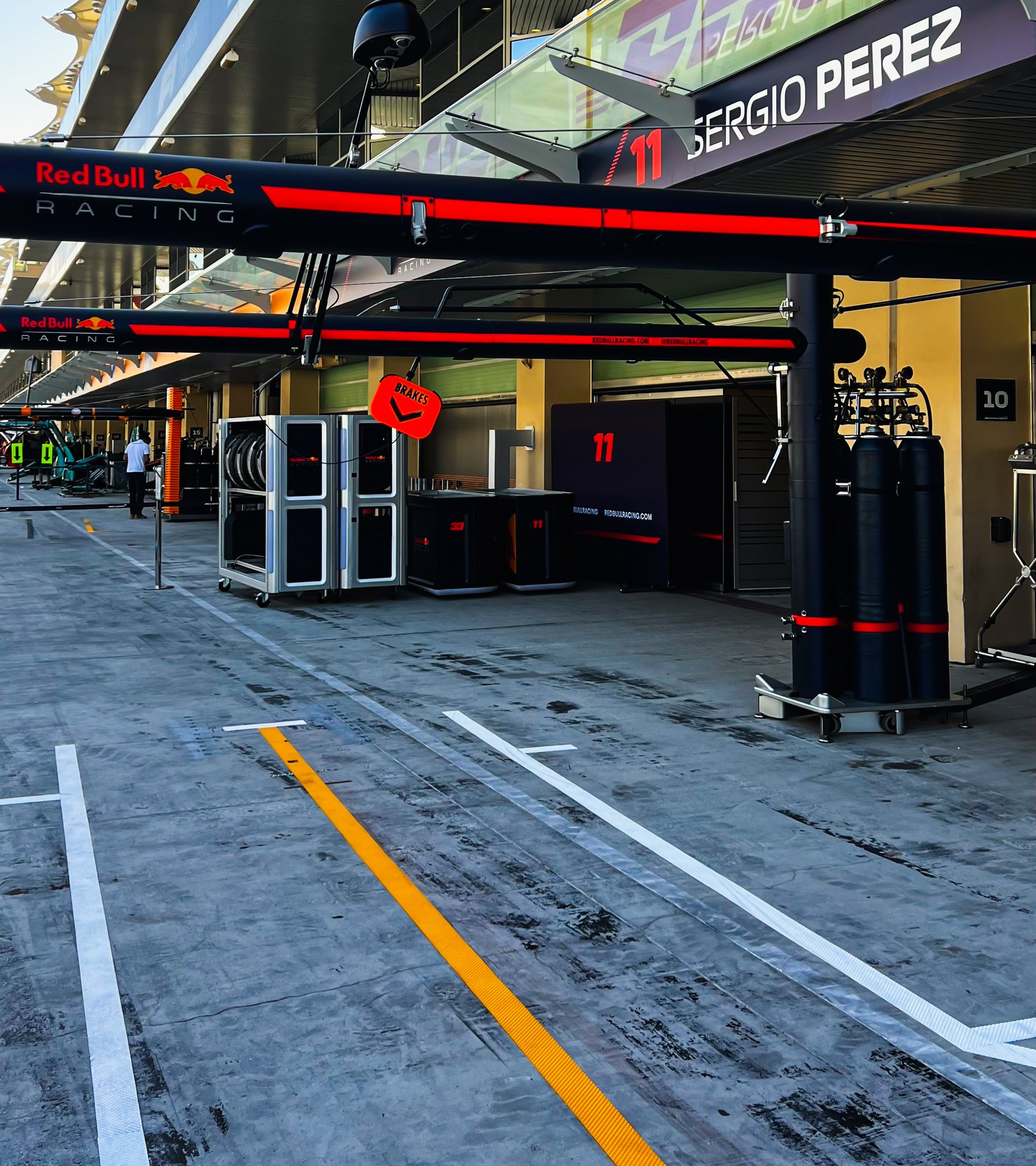 Oracle Racing Garage Oracle Red Bull Racing on Twitter: