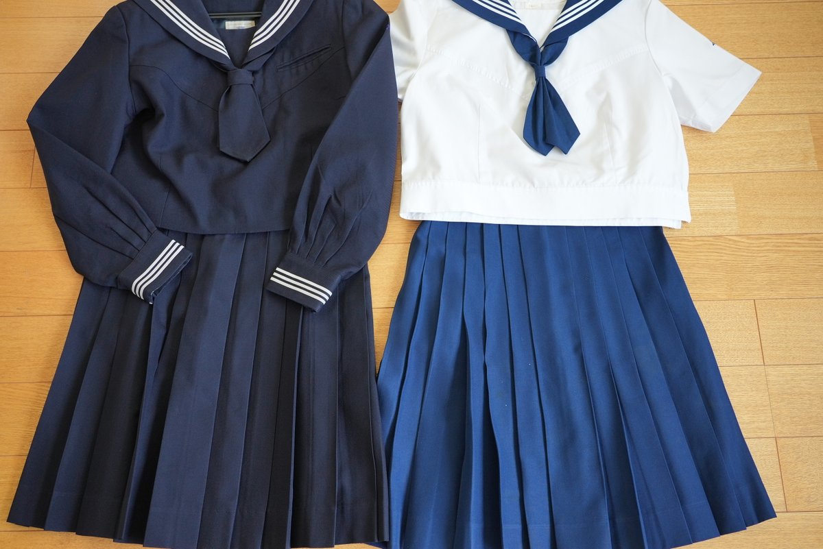狭山ヶ丘高校（埼玉県）の制服セットを買い取らせて頂きました！写真は