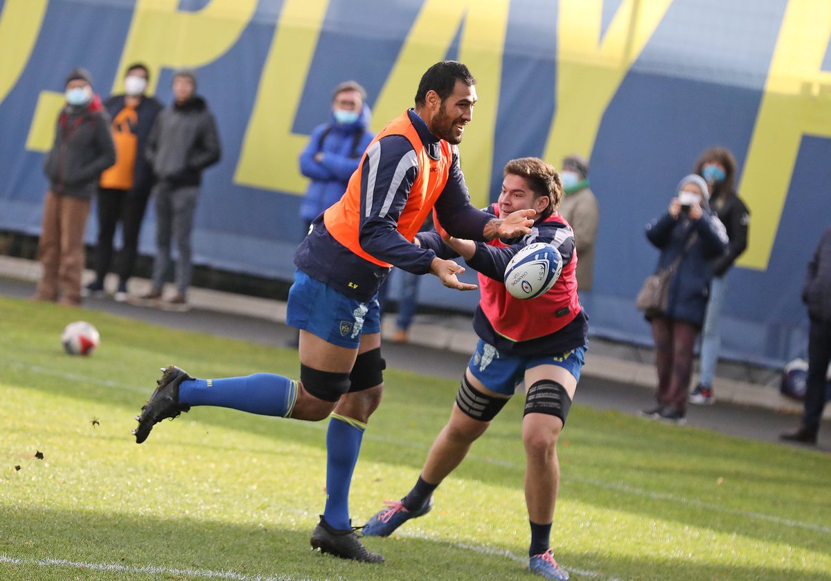 ASMOfficiel's tweet photo. 👀 Focus sur la réception de @UlsterRugby
#ASMvsULS
#YellowArmy 🔜 @ChampionsCup_FR https://t.co/GBTCqXV4Ck