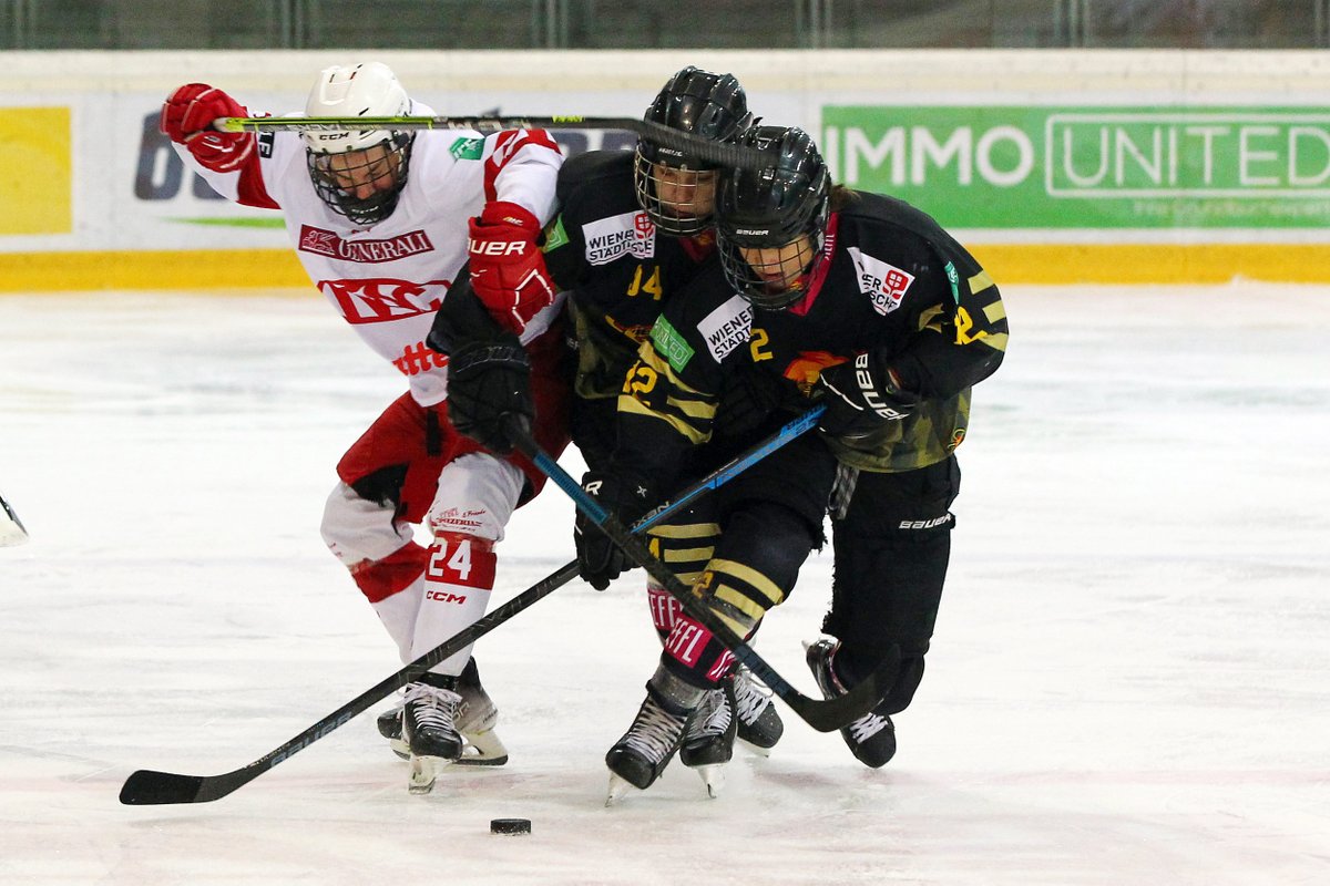 viennacapitals's tweet photo. Zum 2. Mal in Folge schickten unsere U18 Silver Capitals die Alterskollegen vom @EC_KAC ohne Punkte zurück nach Klagenfurt. 👏

Für das Team von Head-Coach Peter Schweda war es der bereits 4. Erfolg in den letzten 5 Spielen. 👍

🗞 | https://t.co/QN4PfYmdXV

#VIC | #SilverCaps https://t.co/vgThxYwXOn