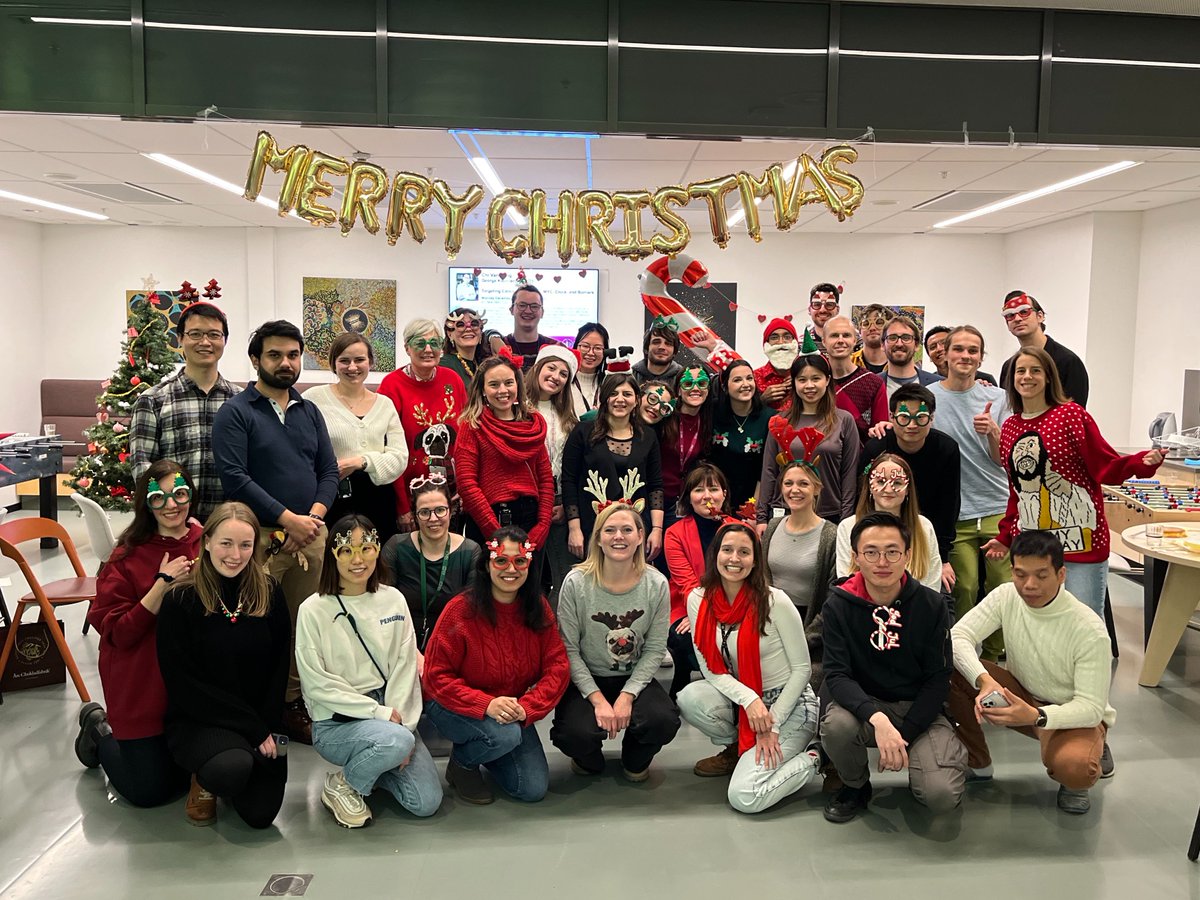Super fun <a href="/MolMet_KI/">Division of Molecular Metabolism, KI</a> Christmas party!🎄 <a href="/mitopinionated/">Nils-Göran Larsson</a> <a href="/WredenbergLab/">WredenbergLab</a>