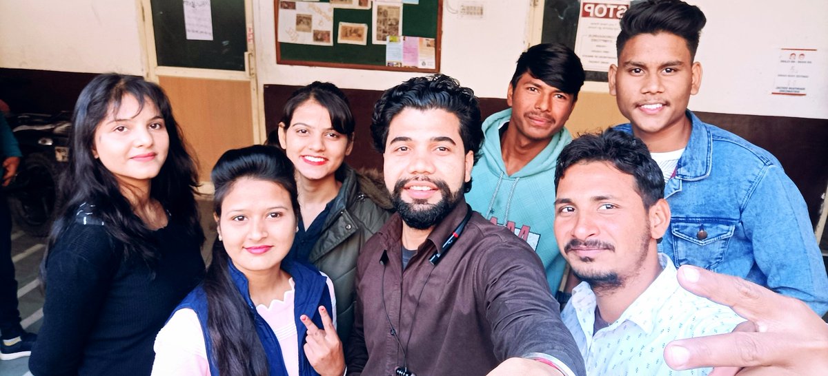 DhakreyLalit's tweet photo. Team for group discussion 
Join on YouTube lalit English https://t.co/aK0YZy3K33