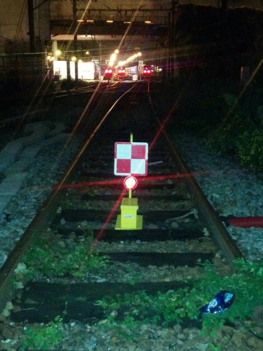 cld's tweet photo. Vous ne le savez pas, mais ce sont vos ange-gardiens du quotidien. Les conducteurs les détestent… mais le Carré et ses petits frères Cv et SAM vous protègent. Grâce à eux, vous pouvez vous déplacer en toute sécurité.
#CalendrierDeLavent de @LaTeamTrain
#J9 https://t.co/c8SHDds3st