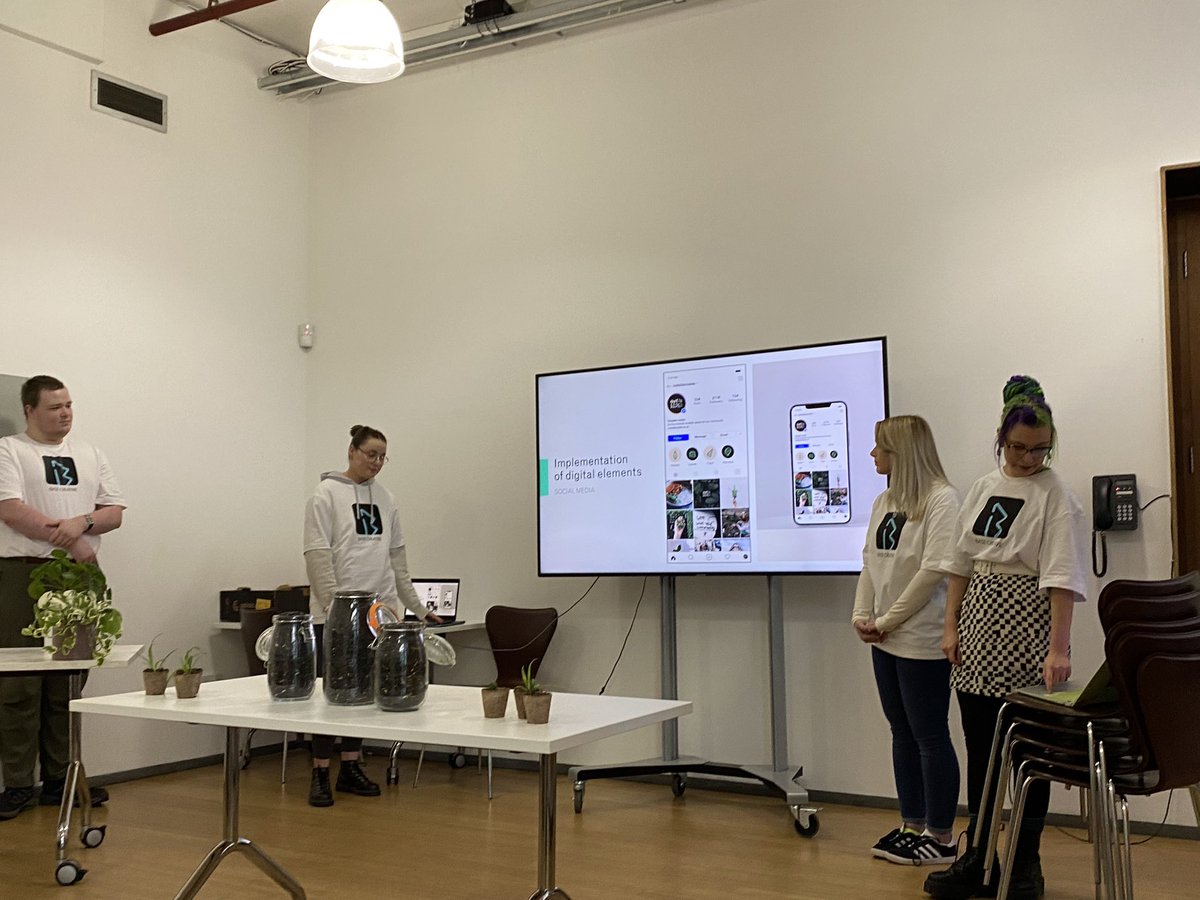 InnoHouse1's tweet photo. Can creativity save the city? YES! Leicester’s Urban Innovation Lab in action with the Leicester College and DMU brief for improving the city - The inside-outside urban garden. 👇🏼 @OrangeFoxUK @thecityspeaker @TheNewStatsman https://t.co/yADKBUgmKu