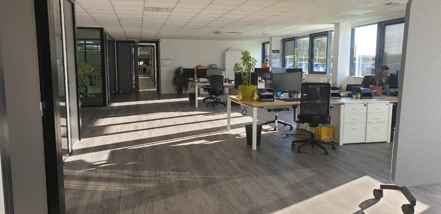 Militzer_Munch's tweet photo. 🏚️2019 : M&amp;M Paris déménage

📍Sa bonne situation géographique permet d’être plus visible et accessible de tous.
Les nouveaux équipements et installations de l’agence permettent quant à eux d’aborder au mieux les nouveaux trafics, y compris les plus complexes. 

#Transport https://t.co/x2E44Sqkrj