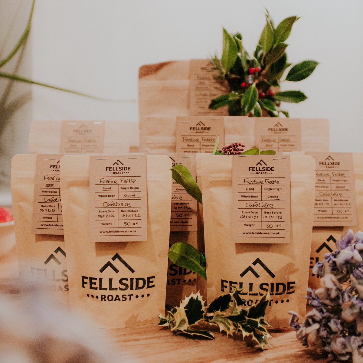 FellsideRoast's tweet photo. A quick festive photoshoot last night before dropping off this weeks deliveries.

There’s still a few bags left on our website too if you’re quick. Or why not get yourself or the coffee lover in your life a branded enamel mug for Christmas?
-
https://t.co/GpiYZG902M https://t.co/syDj7r775e