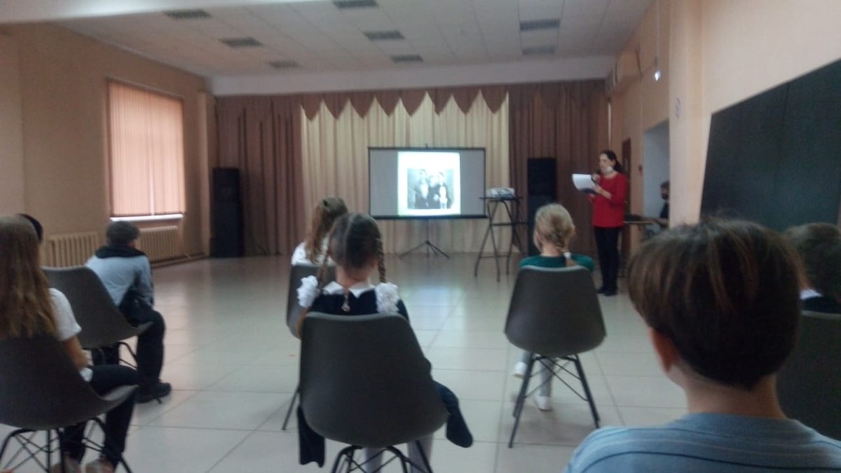 День Героев Отечества  имеет давнюю историю. Подобный праздник существовал еще в царской России. 7 декабря чествовали Георгиевских кавалеров. А сейчас мы воздаем почести Героям Советского Союза, Российской Федерации, а также кавалерам ордена Славы и ордена Святого Георгия.