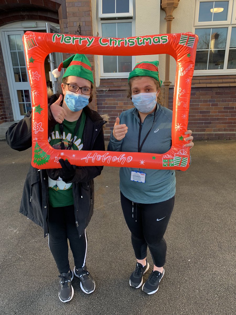CCMPrimary's tweet photo. Class 9 have checked the elf and safety rules and are ready to run! 🧝‍♀️ 🧝 🏃🏽‍♀️ 🏃 #elfdash @wuthnhs https://t.co/AkRWyMeleF