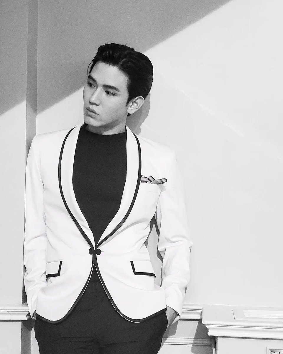 new9mm's tweet photo. cr. plaloma0602 IG
#Newwiee https://t.co/lWC5OphB4s