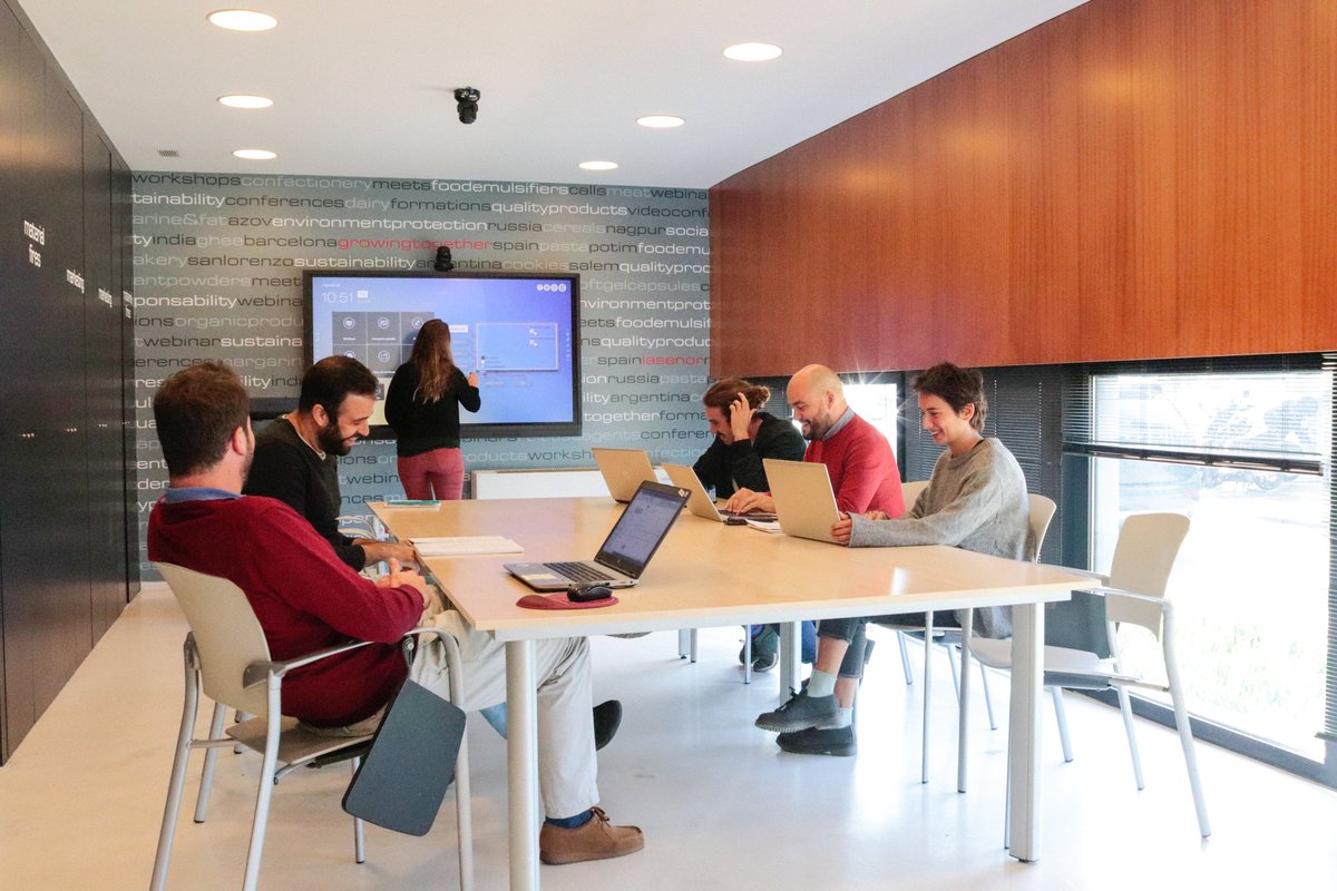 #Lasenor has set up an innovative #interactive room at its plant in Olesa de M. Equipped with the latest technological innovations, it will allow face-to-face/virtual #training sessions, #videoconferencing, contact with remote workers, etc.

#growingtogether