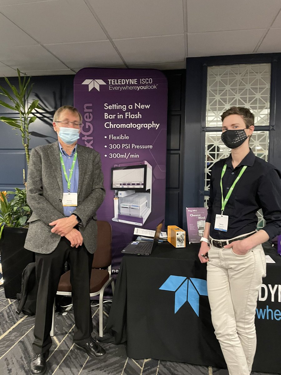 SciUp's tweet photo. Nessa Carson @SyngentaUK chatting to Phillip at @TeledyneIsco during the coffee break at #7THWINTER @SuperScienceGrl https://t.co/iSIGUKjUHY