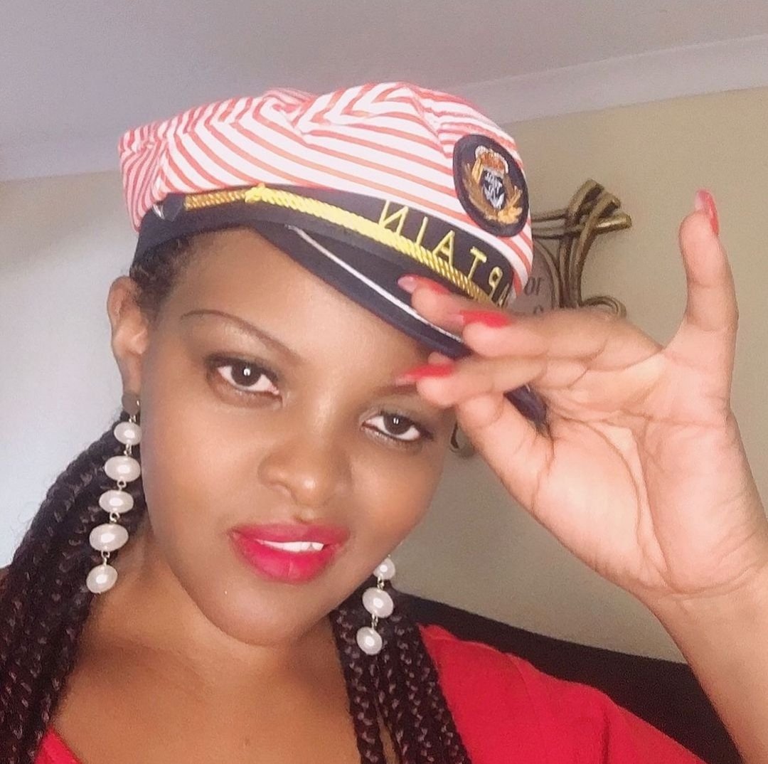 My cousins if u r below 500 followers pls drop ur handles below..my cousins would like to follow you so that we can all grow our accounts.
ONLY UNDER 500 FOLLOWERS AND WILLING TO FOLLOW FOR A FOLLOW BACK