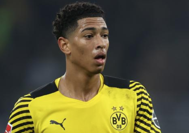 Passperformance's tweet image. Jude #Bellingham has more goal involvements than any other teenager in the UEFA Champions League this season (one goal, three assists).