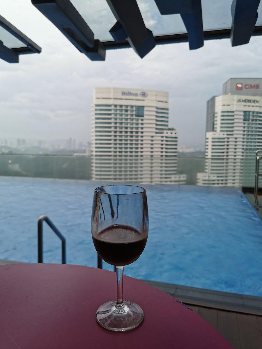 Jia_Run's tweet photo. 🍷 https://t.co/i6iuRkJs7d