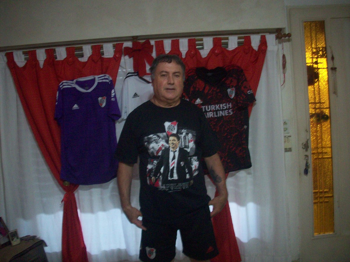 GRACIAS RIVER HOY DOBLE FESTEJO,DIA DE MI CUMPLEAÑOS JUNTO CON LA COPA LIBERTADORES GANADA  EN MADRID