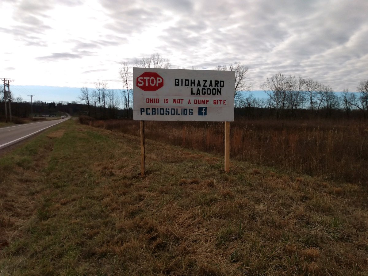 PCBiosolids's tweet photo. Just in case you haven’t seen this is person, @OhioEPA and @MikeDeWine 

#biosolids #cleanenergyisnotgreen #Ohio #perrycountyoh #pollution ##biowaste #sludge #environmentaljustice #environmentaldiscrimination #discrimination https://t.co/HK74AYzSmB