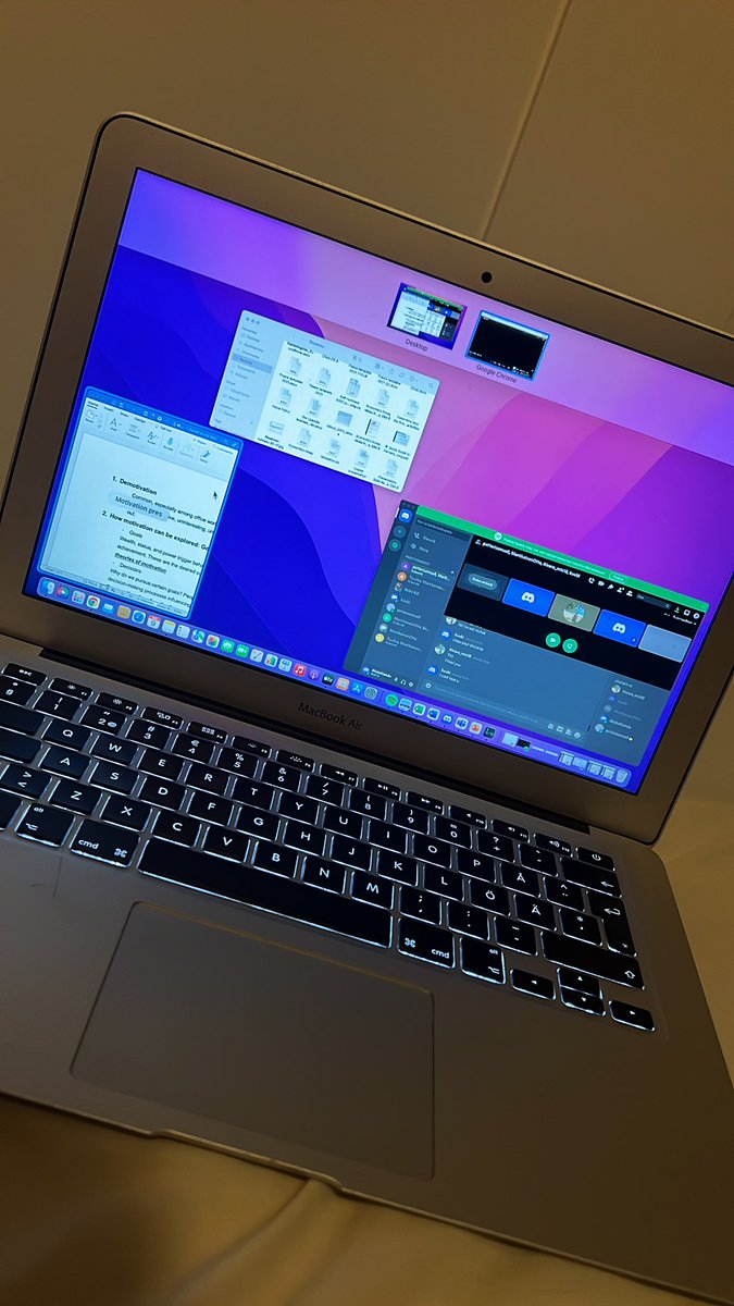 Trying to finish my part of the motivation essay while simultaneously dreaming of vacation 🌞 <a href="/MetropoliaBiz/">Metropolia Business School</a>