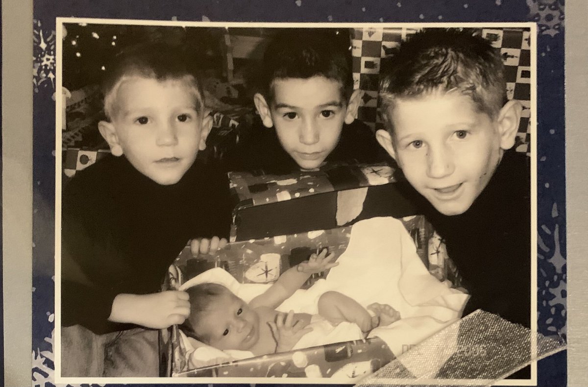 Happy 16th birthday Adam!🥳
#BoyMama💙