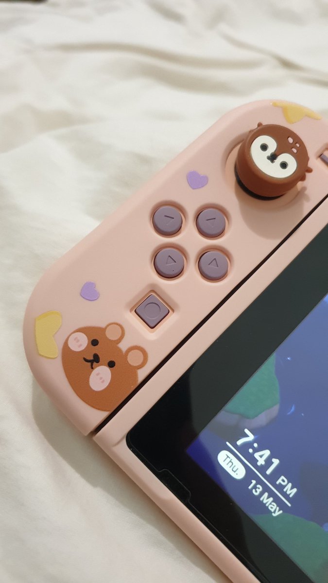 relaxgamingbabe's tweet image. Anyone need custom joycon? DM me! #customjoycon #switch #NintendoSwitch