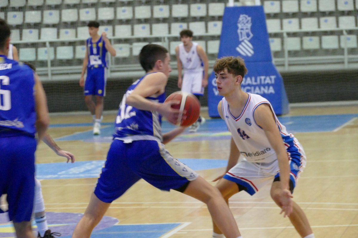 FundLucentum's tweet photo. #BaseFLBA | Victoria del @SMeridiano FLBA Junior A por 79 a 75 a Alginet. 

#SomosLucentum https://t.co/wgiC9t5xgf