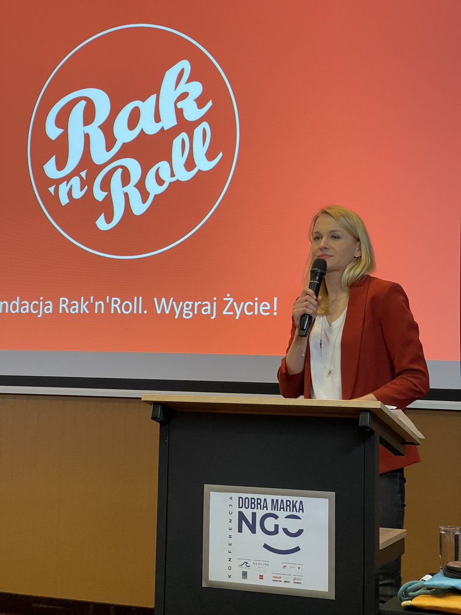 KarolinaJanik's tweet photo. Świetna merytorycznie prezentacja o #fundrising.u na konferencji DOBRA MARKA od Aleksandra Kuna z @RaknRoll_PL @Personal_PR https://t.co/pFmZKc0fYU