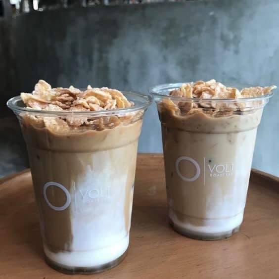 ngopiss's tweet photo. iced coffee date with the right person. 🤎🖤 https://t.co/duNopyL1ji