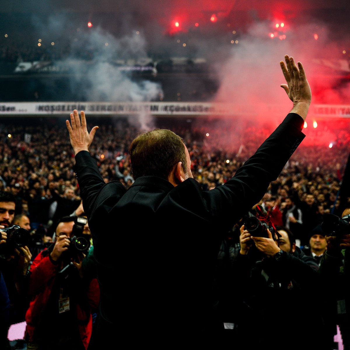 Efsane şekilde geldin Efsane şekilde bırakıyorsun. Her şey için teşekkürler Sergen hocam. @ssergenyalcinn