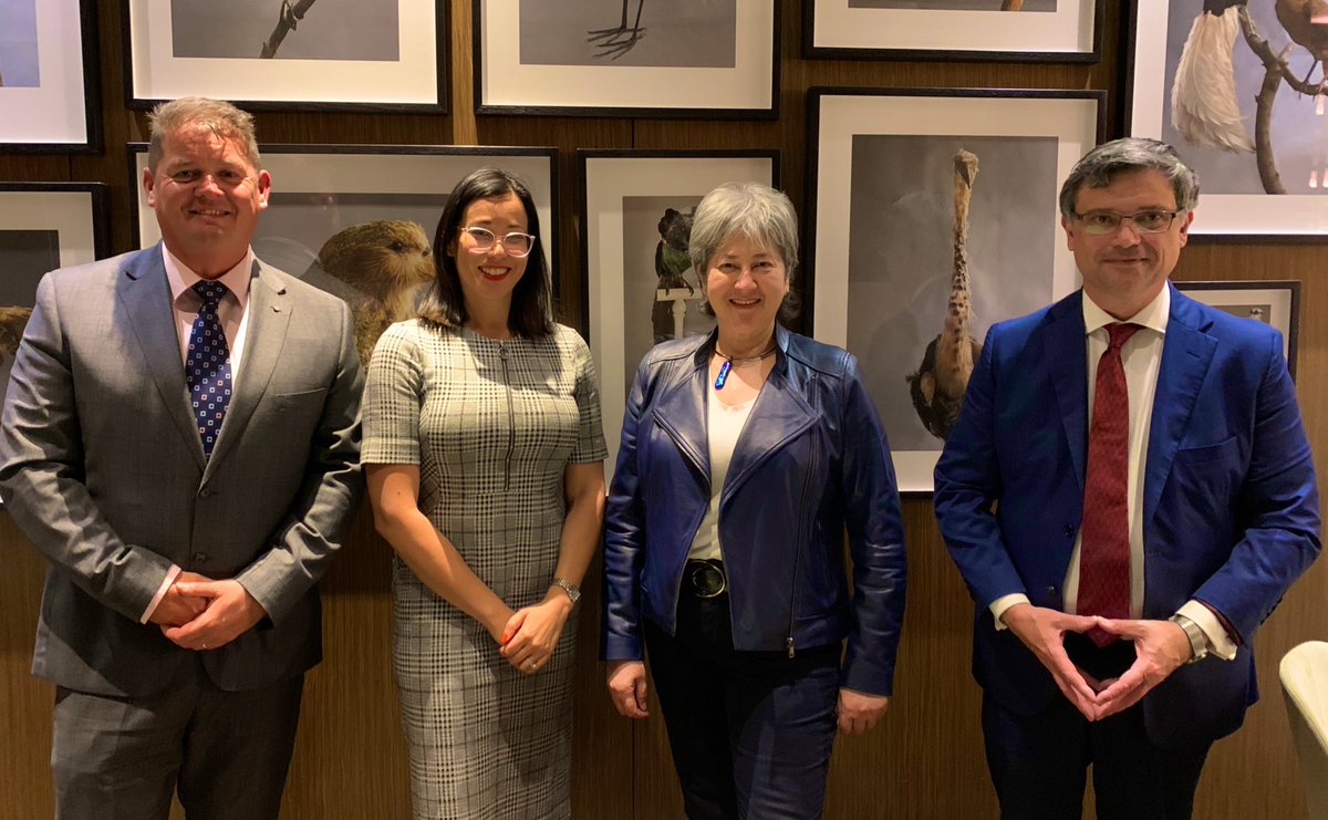 Great meeting with the team (L-R Gary Howard, Marielle Yeoh &amp; Scott Butterworth) from @PEXA_AUSTRALIA to hear about their world first innovation revolutionising how property is exchanged. With plans to establish in the UK, we are keen to help.
#InvestInGREAT