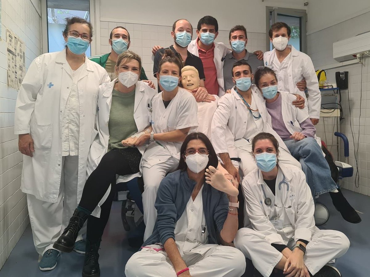 Professionals sanitaris del #CUAPManso es formen en l'atenció inicial al pacient crític per millorar el treball en equip i garantir una resposta ràpida i eficient en l'atenció a persones en situació crítica que arribin al centre #patientsafetynow