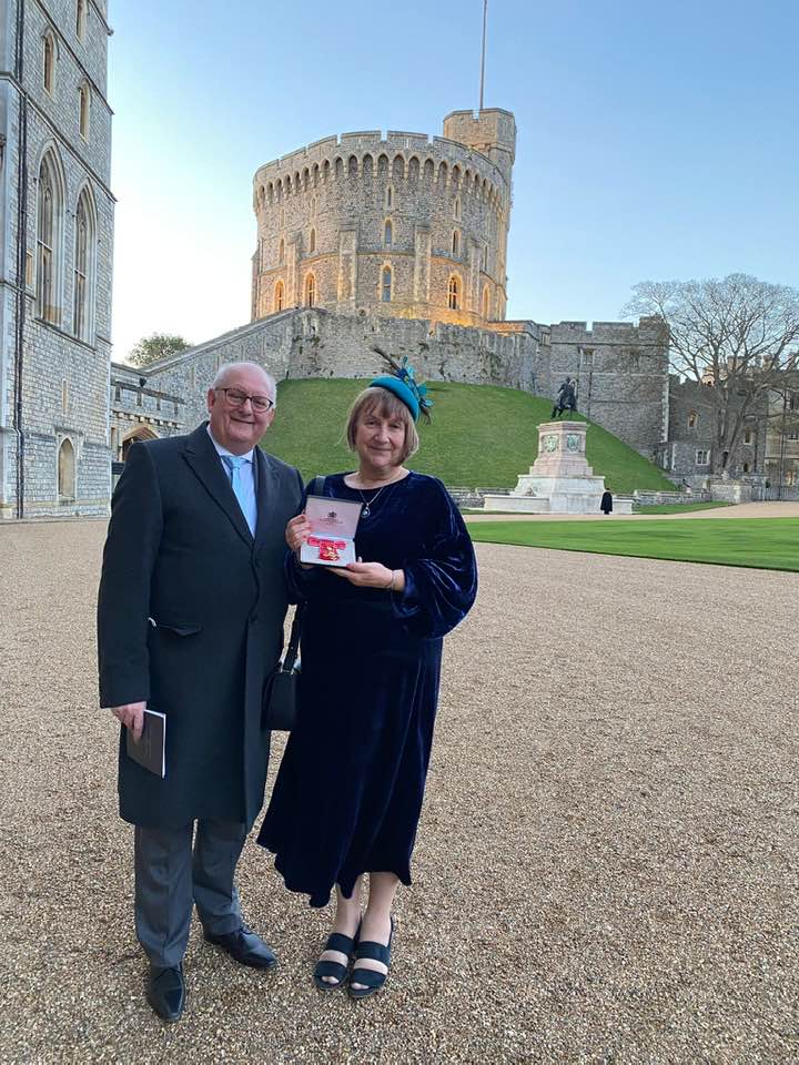 HelenSimps's tweet photo. #R4XmasAppeal #TheNextStep 👞Great to receive my OBE yesterday for work with St Martin in the Fields Charity. We can all choose to help someone find a home this Christmas - why not take a look at the Radio 4 Christmas Appeal? https://t.co/vewc7kyQNT https://t.co/vitTzjwUGO