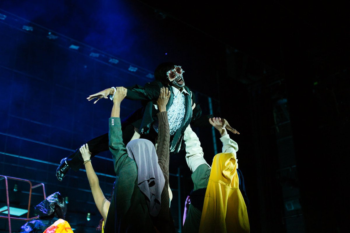 Check out the full album of photos from last week’s incredible performance of King Lear over on our Facebook page, featuring BA (Hons) Acting third years 👉 ow.ly/IPpx50H6Y7S
📸 Cesare De Giglio