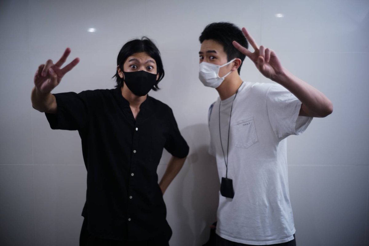 NAOTOREVENGERS's tweet photo. ❝ Tokyo Revengers Live Action ได้รางวัลที่ 1 หมวดหมู่ภาพยนตร์ที่ผู้ใช้งาน Google ในประเทศญี่ปุ่นกดค้นหามากที่สุด ยินดีด้วยนะครับ 🎉 ❞

❝ รูปซ้ายเป็นรูปคู่กับ ริวงูจิ เคน ตัวจริงเสียงจริงครับ! ❞ https://t.co/sZC3vyegGA