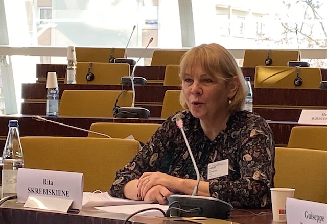 CoESocialRights's tweet photo. #SocialRights in the digital age
Rita Skrebiskiene, President #PECS
Digitalisation becomes an amplifier for existing social inequalities. @coe intergovernmental bodies can help bring attention to specific impacts of digital technology on #SocialRights.
#ESC60🎂 https://t.co/okppsPHD4K
