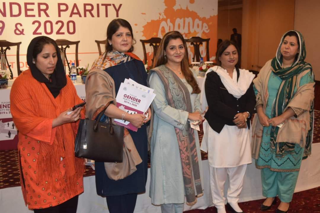 chitroliat's tweet photo. #خواتین کی ترقی کا شعبہ اور #punjabcommissiononthestatusofwomen لانچ کیا گیا۔ #PunjabGenderParityReport2019_2020  یہ رپورٹ شواہد پر مبنی پالیسی سازی میں مدد کرے گی، #ADP میں ترقیاتی اسکیموں کے لیے درکار ڈیٹا فراہم کرنے کو ممکن بنایا جائے گا۔ https://t.co/TMbpmHcj2M