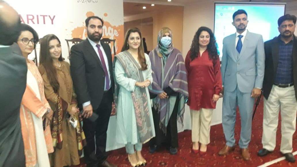 chitroliat's tweet photo. #خواتین کی ترقی کا شعبہ اور #punjabcommissiononthestatusofwomen لانچ کیا گیا۔ #PunjabGenderParityReport2019_2020  یہ رپورٹ شواہد پر مبنی پالیسی سازی میں مدد کرے گی، #ADP میں ترقیاتی اسکیموں کے لیے درکار ڈیٹا فراہم کرنے کو ممکن بنایا جائے گا۔ https://t.co/TMbpmHcj2M
