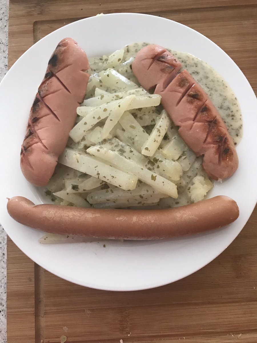 awogfli's tweet photo. Kohlrabieintopf mit gegrillten Knackern, Frankfurter und mehlige Kartoffeln #esssn #foodporn https://t.co/Odoe59qbWB