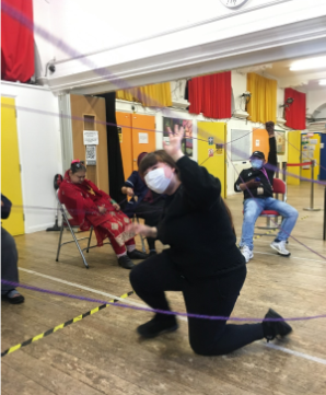 spare_tyre's tweet photo. #12daysofST - Day 3.
In October, we began year 2 of Ghyama! Arts (meaning ‘awesome arts’ in Bengali) with @bpcaonline. With enhanced Covid-safety protocols and a bubble system, our facilitators have been able to attend @stmargaretsldn to resume in-person sessions. https://t.co/zF3EYwWaNS